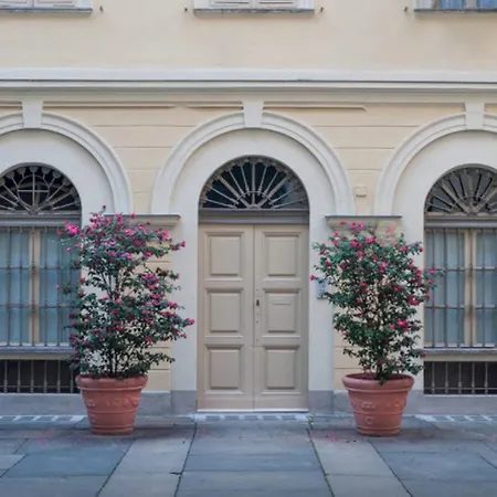 卡罗阿尔贝托公寓